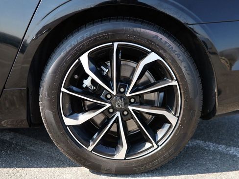 Used 2023 Volvo S90 B6 Plus image 15