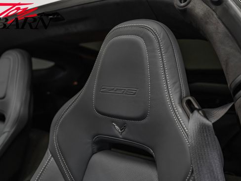 Used 2016 Chevrolet Corvette Z06 w/ 3LZ Preferred Equipment Group image 34