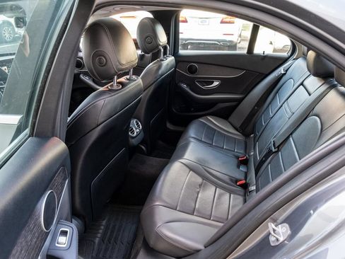 Used 2019 Mercedes-Benz C 300 Sedan image 30