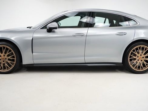 Certified 2024 Porsche Panamera 4 image 2