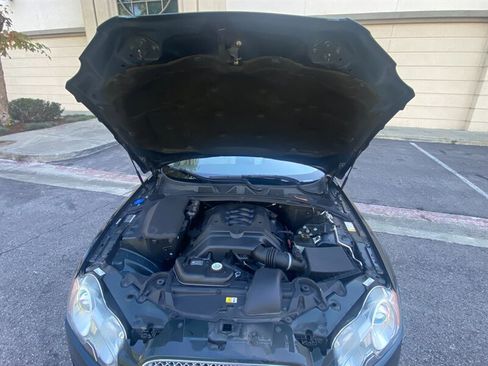 Used 2010 Jaguar XF Luxury image 18