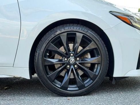 Used 2019 Nissan Maxima SR w/ Premium Package FWD image 13