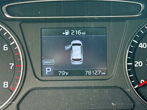Used 2020 Kia Sorento LX AWD/4WD image 12