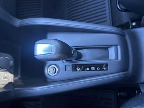 New 2025 Nissan Kicks Play S image 23