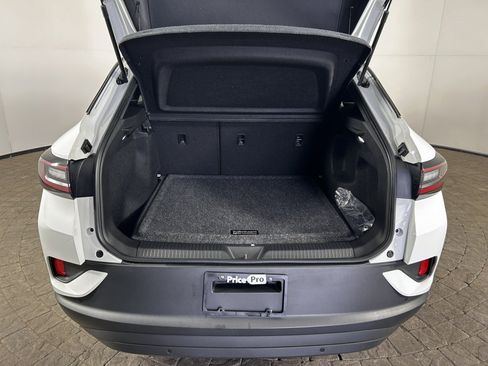Used 2023 Volkswagen ID.4 Pro RWD image 7