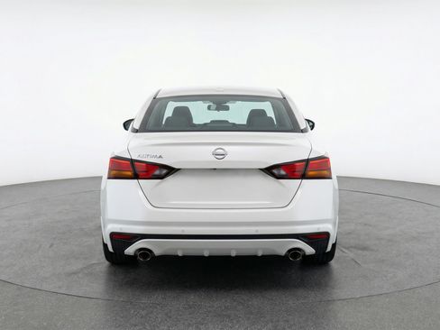 Used 2025 Nissan Altima 2.5 SV FWD image 7