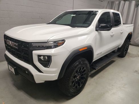 New 2026 GMC Canyon Elevation w/ Convenience Package image 16