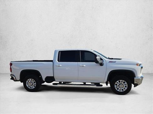 Used 2023 Chevrolet Silverado 2500 LT w/ Convenience Package image 4