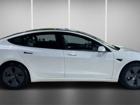 Used 2023 Tesla Model 3 Standard Range RWD image 4