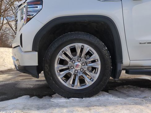 Used 2024 GMC Sierra 1500 Denali w/ Technology Package image 16