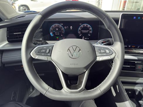 New 2026 Volkswagen Tiguan SE image 10