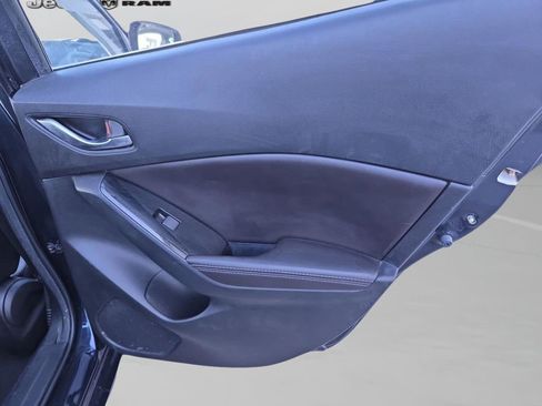 Used 2017 MAZDA MAZDA3 Grand Touring image 30