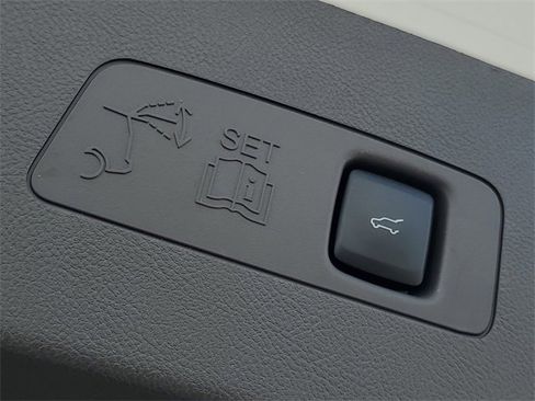 Certified 2023 Lincoln Corsair Reserve w/ Equipment Group 201A image 8