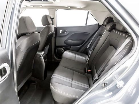 Used 2023 Hyundai Venue SEL FWD image 29