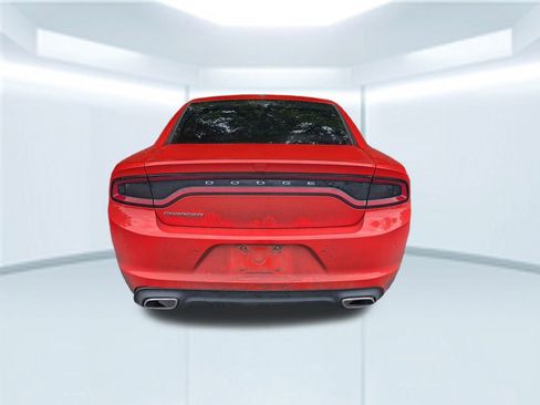 Used 2020 Dodge Charger SXT w/ Leather Interior Group image 4
