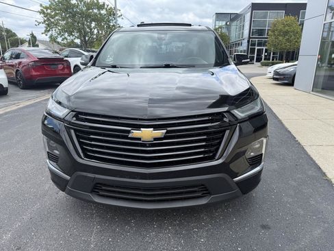 Used 2023 Chevrolet Traverse Premier w/ LPO, Floor Liner Package FWD image 17