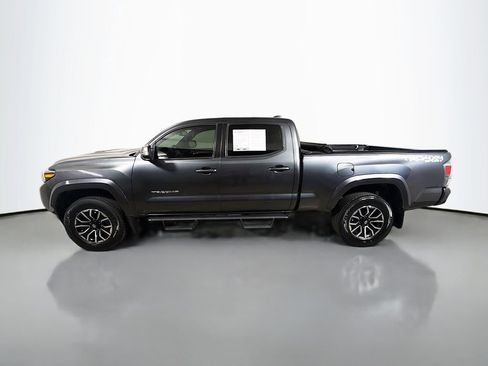Used 2023 Toyota Tacoma TRD Sport w/ TRD Premium Sport Package AWD/4WD image 4