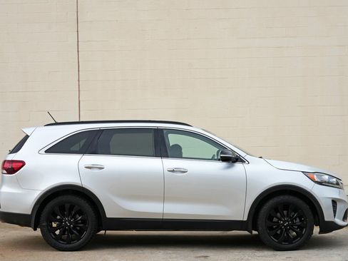 Used 2020 Kia Sorento S FWD image 49