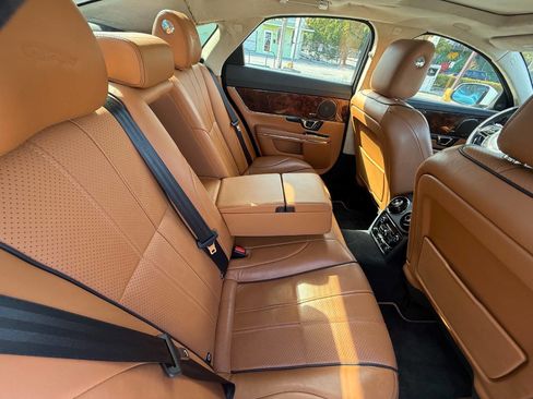 Used 2014 Jaguar XJ L Portfolio image 20