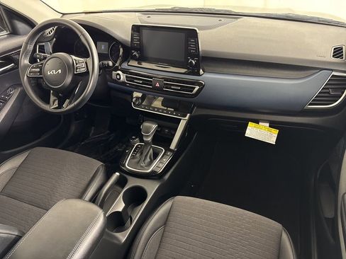 Used 2023 Kia Seltos S image 13