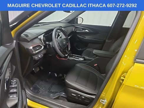 Used 2023 Chevrolet TrailBlazer RS w/ Convenience Package AWD/4WD image 28
