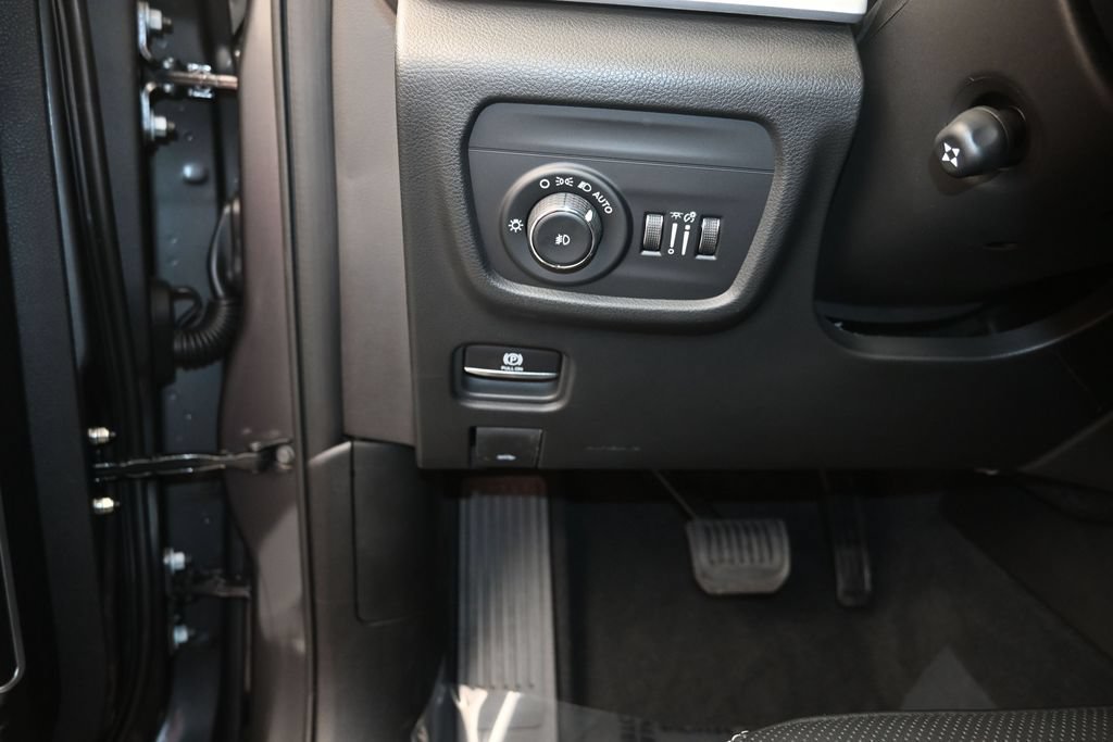 New 2026 Jeep Grand Cherokee Limited AWD/4WD image 12