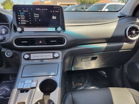 Used 2023 Hyundai Kona Limited FWD image 32