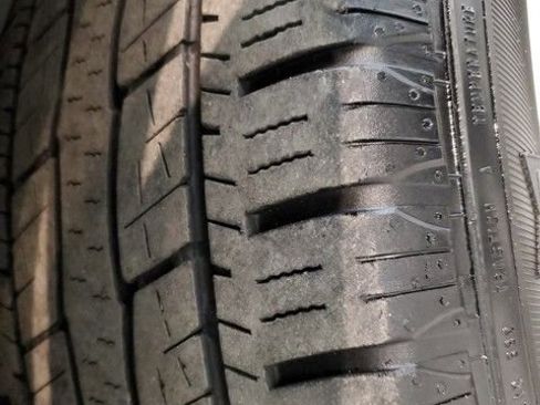 Used 2019 GMC Acadia SLE image 29