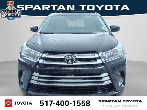 Used 2019 Toyota Highlander Limited Platinum image 3