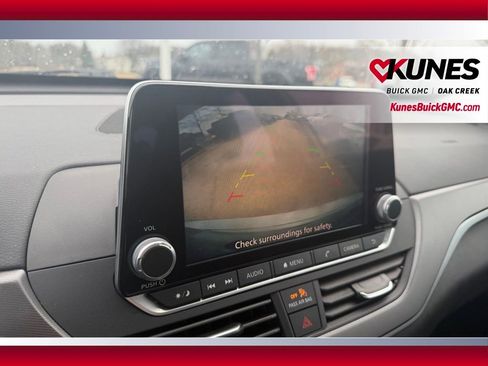 Used 2025 Nissan Altima 2.5 SR image 23