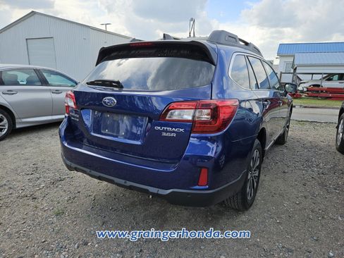 Used 2017 Subaru Outback 3.6R Limited image 7