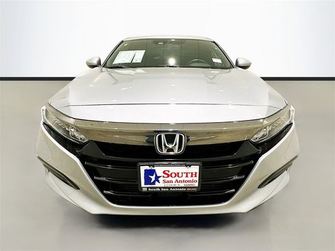Used 2019 Honda Accord Sport image 2