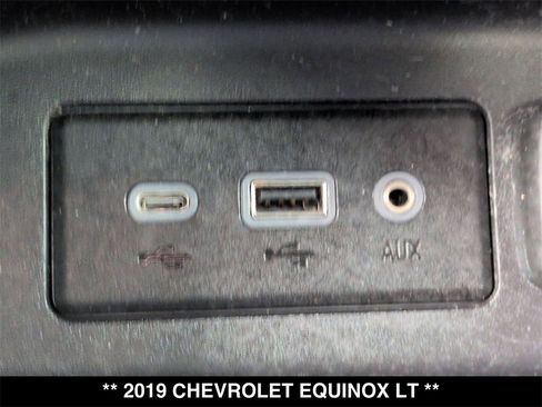 Used 2019 Chevrolet Equinox LT w/ Driver Convenience Package image 10