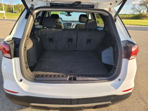 Used 2023 Chevrolet Equinox LT FWD image 7