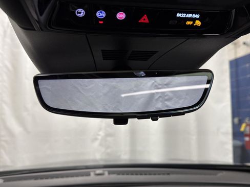 Used 2024 Cadillac Lyriq Luxury image 14