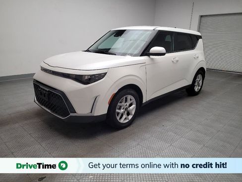Used 2023 Kia Soul LX w/ LX Technology Package image 1