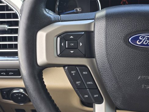 Used 2017 Ford F350 Lariat w/ Lariat Ultimate Package image 32