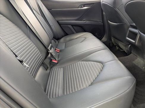 Used 2024 Toyota Camry SE image 18
