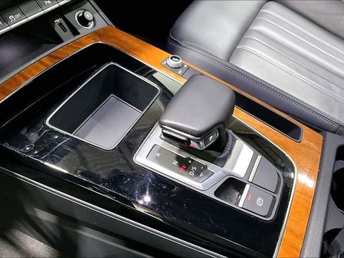 Used 2023 Audi Q5 2.0T Premium w/ Convenience Package image 13