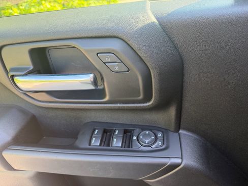 Used 2023 Chevrolet Silverado 2500 Custom w/ Custom Value Package AWD/4WD image 33