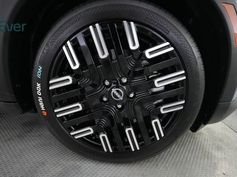 Used 2026 Nissan Leaf Platinum+ w/ Floor Mat Package (Platinum+) FWD image 22
