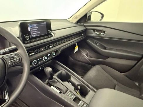 Used 2025 Honda Accord SE image 24