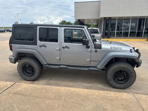 Used 2015 Jeep Wrangler Unlimited Sport AWD/4WD image 4