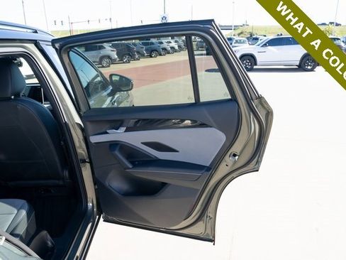 New 2026 Volkswagen Tiguan SE R-Line image 13