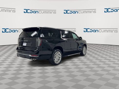 New 2026 Chevrolet Suburban Premier AWD/4WD image 8