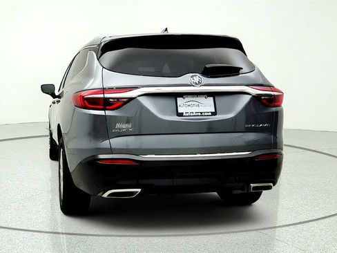 Used 2018 Buick Enclave Premium w/ Experience Buick Package FWD image 6