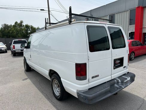 Used 2006 Ford E-150 and Econoline 150 image 3