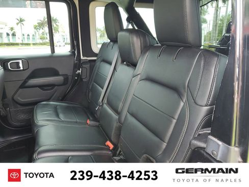Used 2018 Jeep Wrangler Unlimited Sahara w/ Quick Order Package 24M Moab AWD/4WD image 21