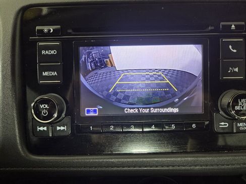 Used 2021 Honda HR-V LX image 14