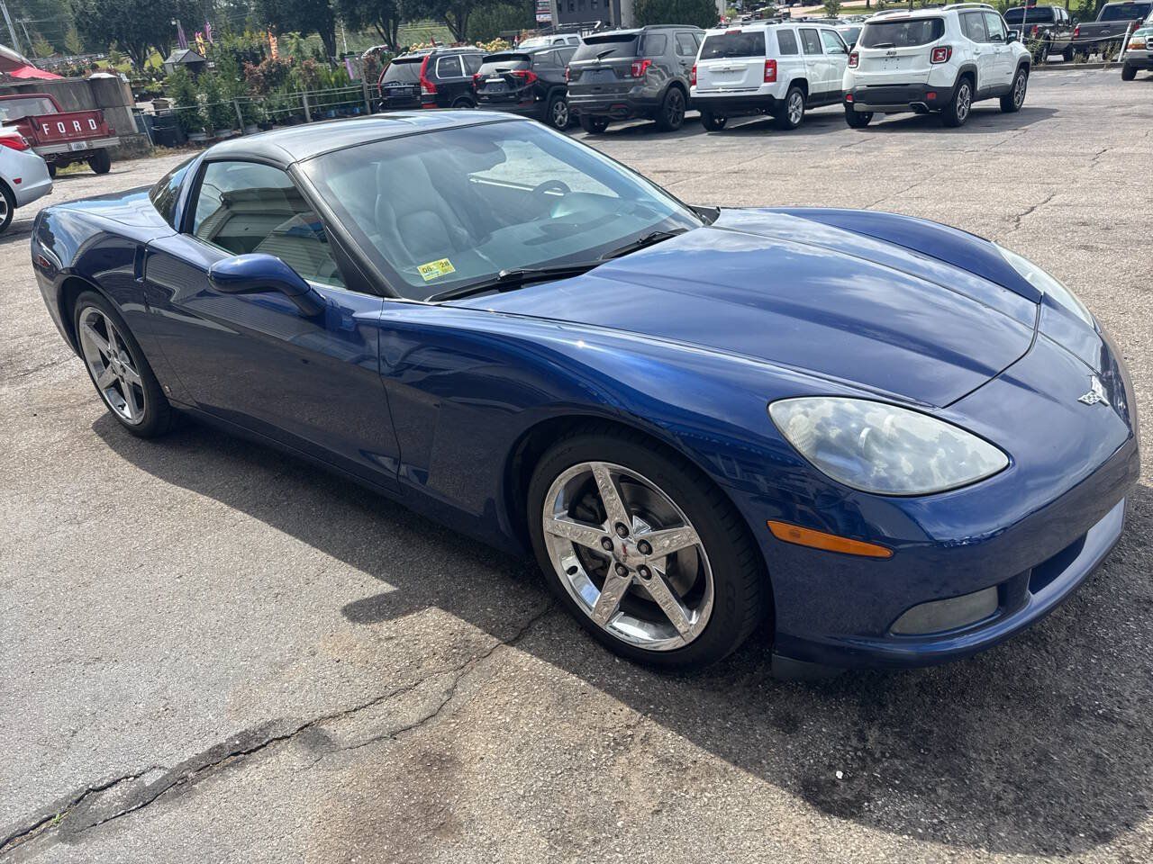 Used 2007 Chevrolet Corvette Coupe w/ Preferred Equipment Group RWD image 9